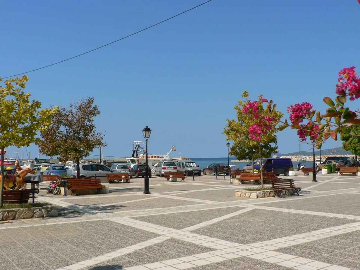 Comfortable Apartment Near The Central Beach Nea Skioni Exterior foto